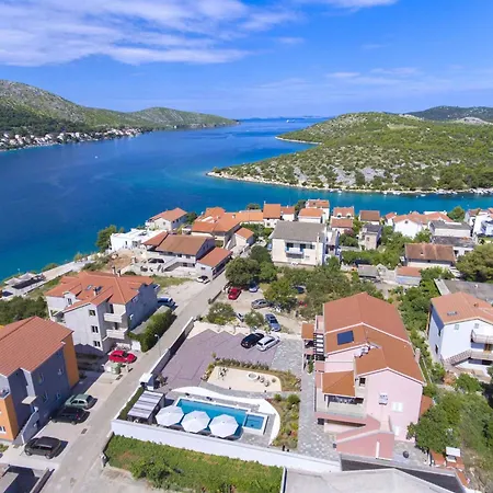 In 7033 Grebaštica