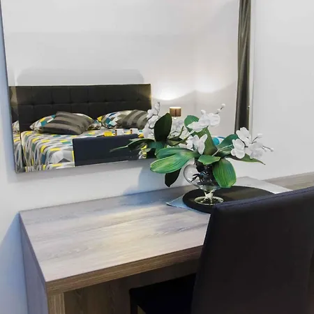 アパート In 7033 *