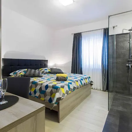 In 7033 Grebaštica