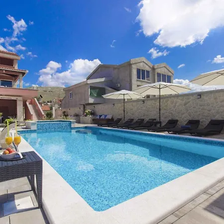 アパート In 7033 *