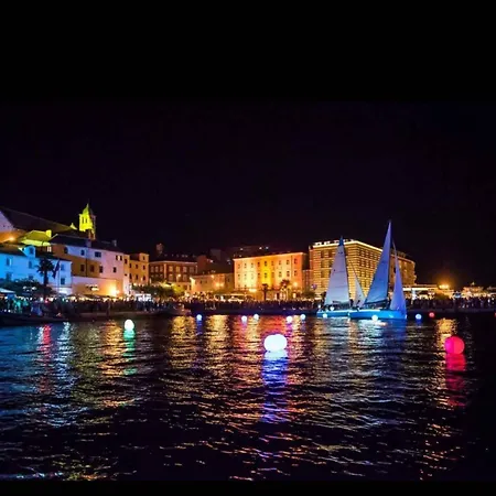 Apartment In 7033 Grebaštica