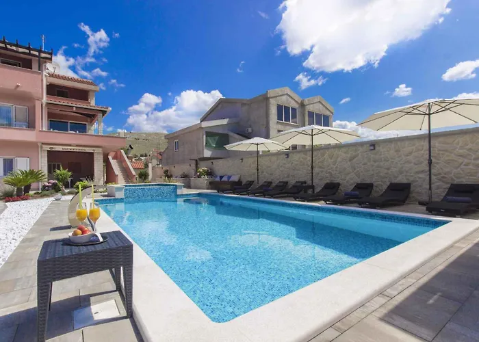 Appartement In 7033 *