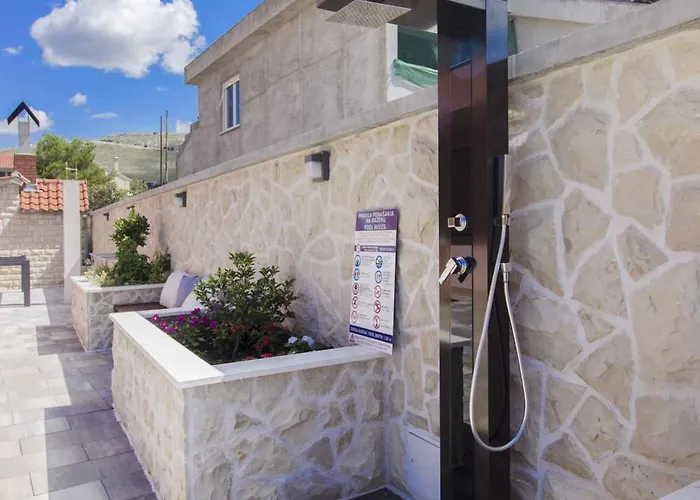 In 7033 Daire Grebaštica